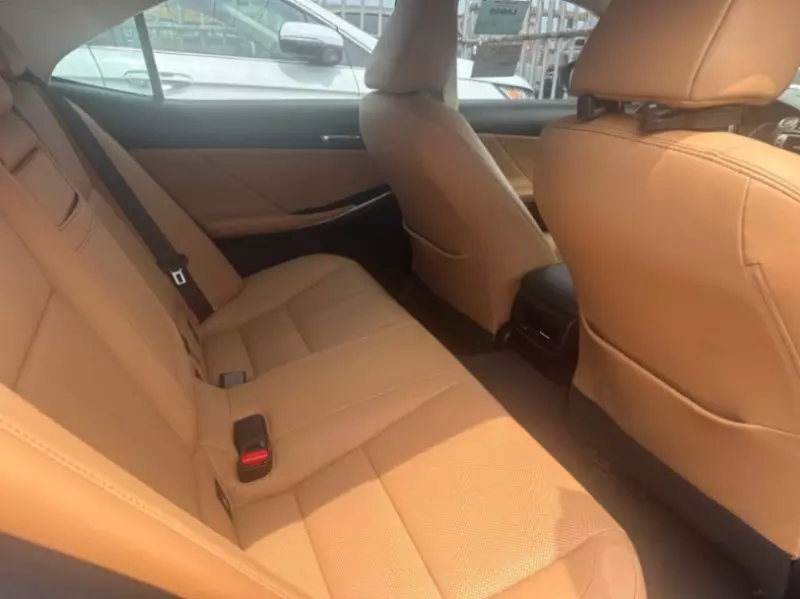 Lexus IS 250   - 2015