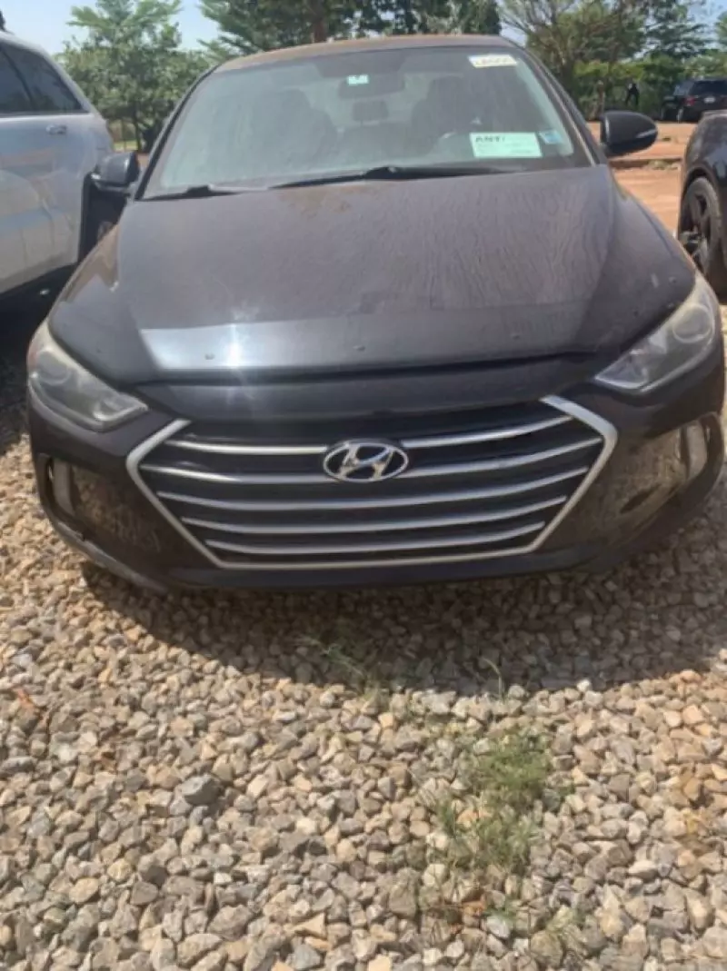 Hyundai Elantra   - 2017