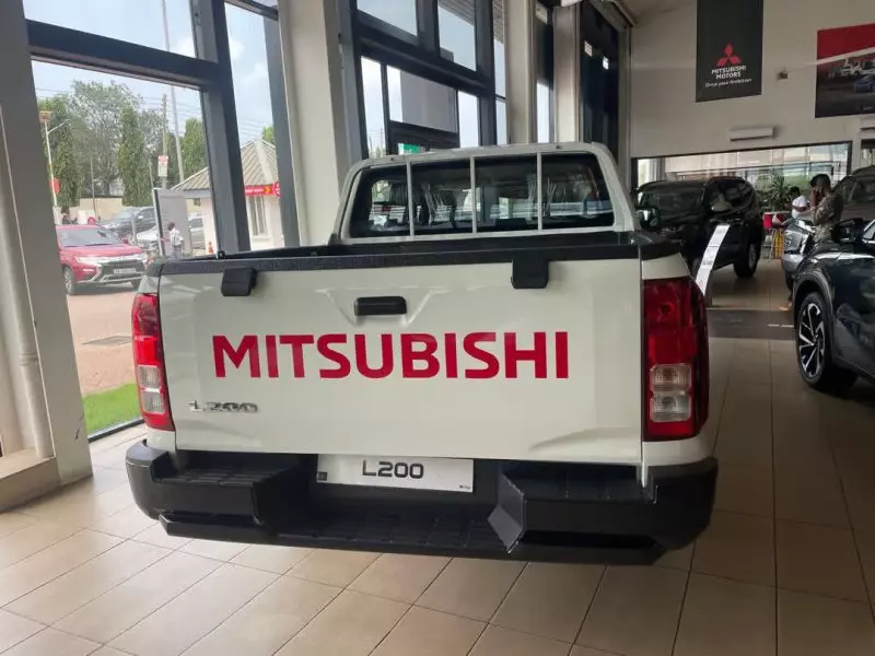 Mitsubishi L200   - 2025