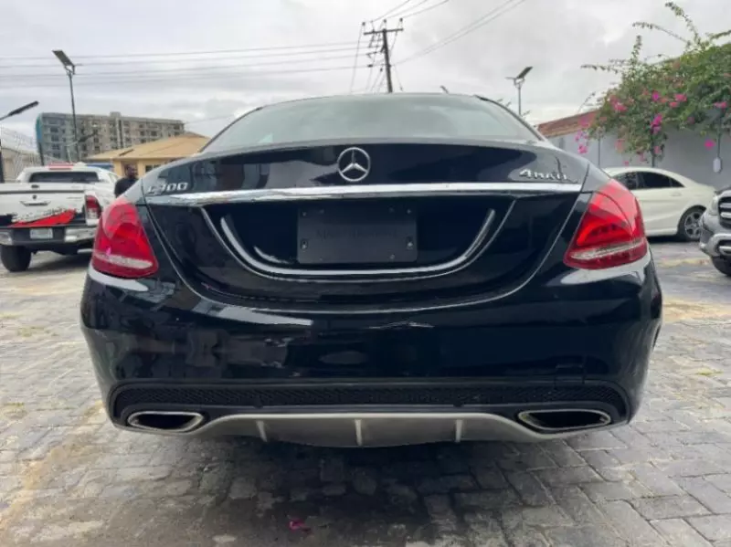Mercedes-Benz C 300   - 2015