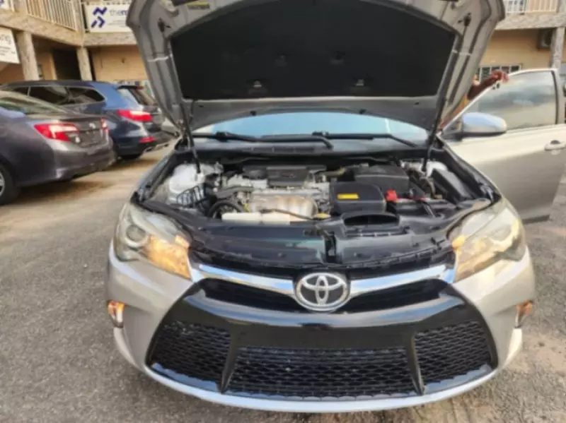 Toyota Camry - 2015