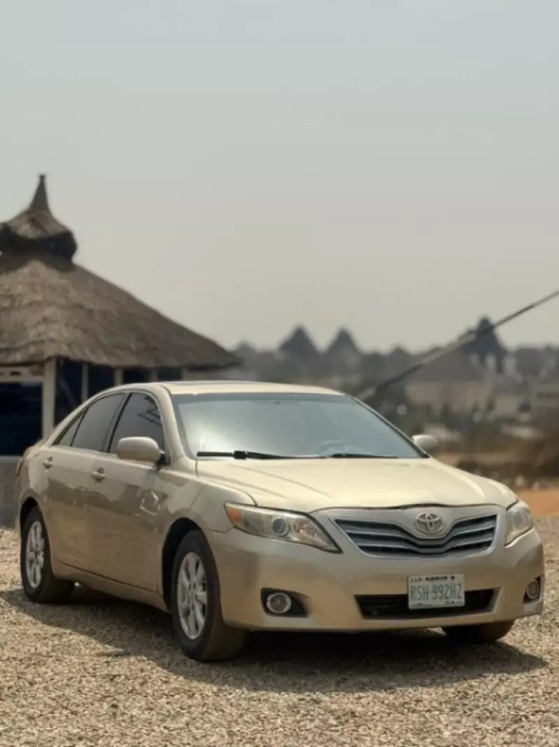 Toyota Camry   - 2008