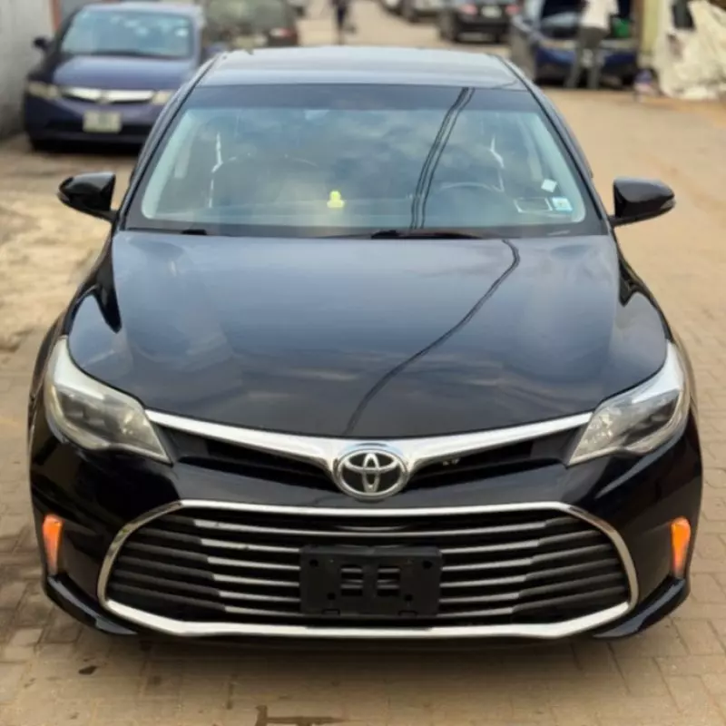 Toyota Avalon   - 2016