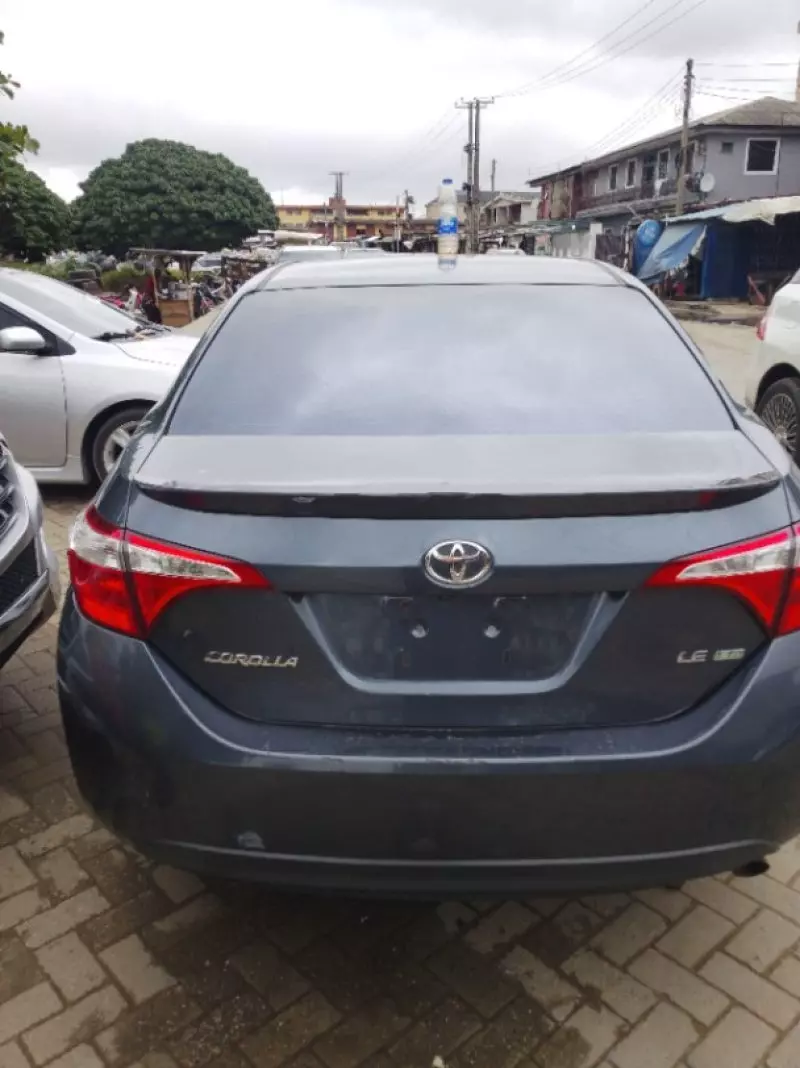 Toyota Corolla   - 2016