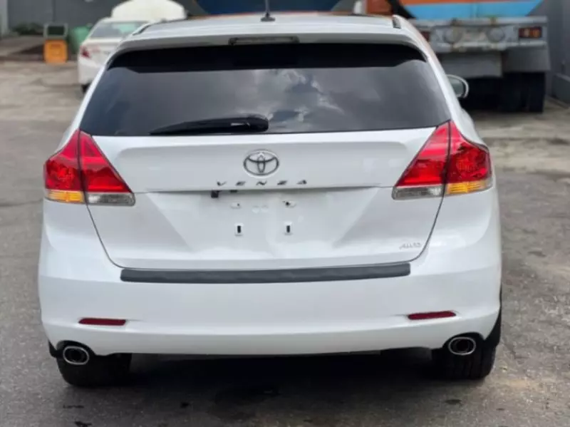 Toyota Venza   - 2012