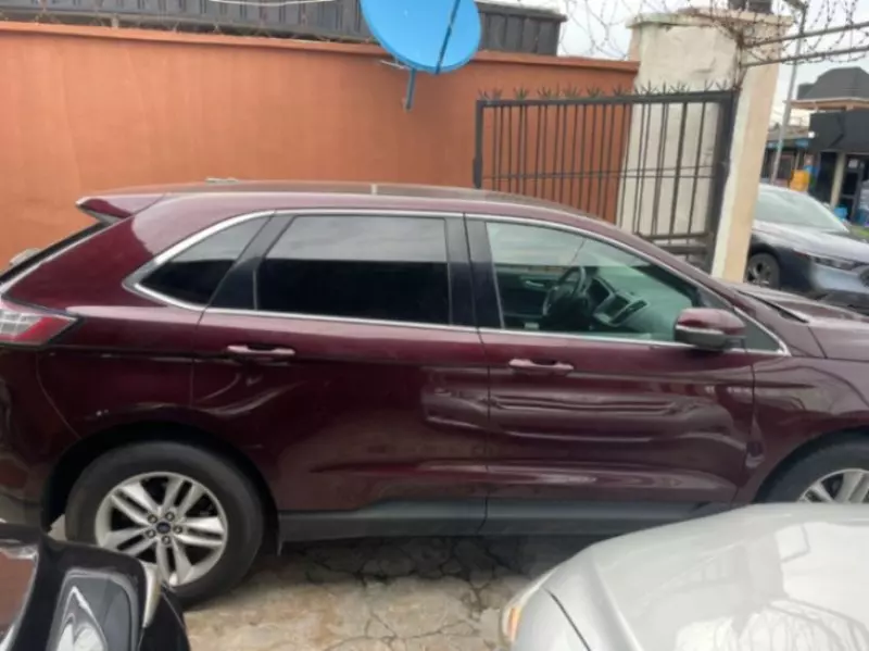 Ford Edge SEL 2.0L   - 2017