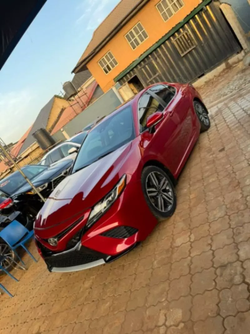 Toyota Camry   - 2020
