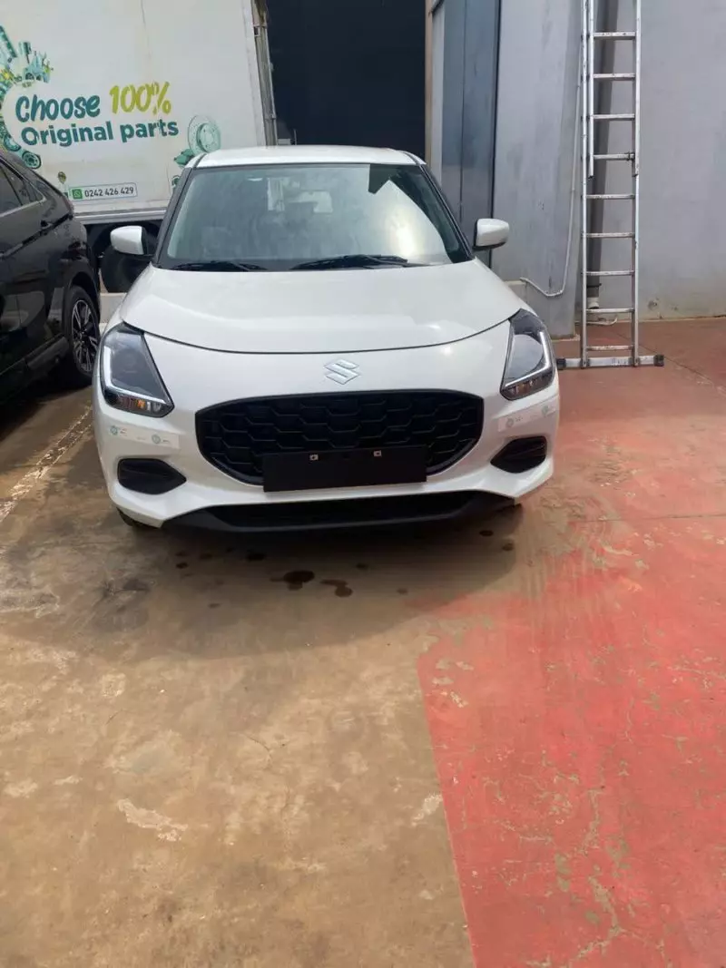 SUZUKI Swift   - 2025