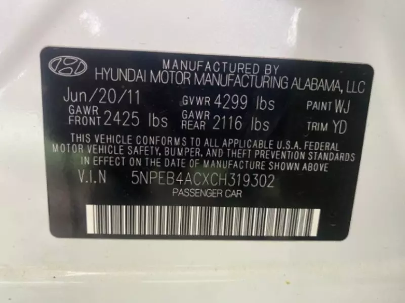 Hyundai Sonata   - 2012