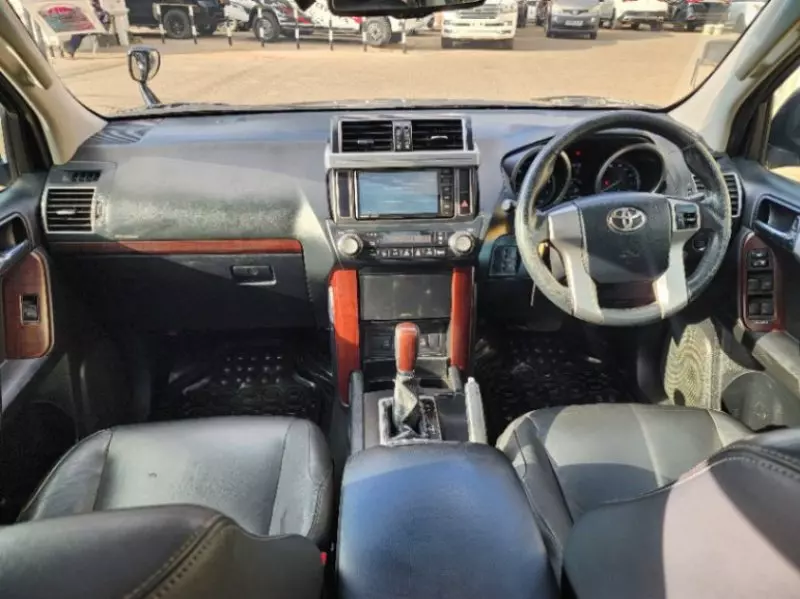 Toyota Landcruiser Prado   - 2015