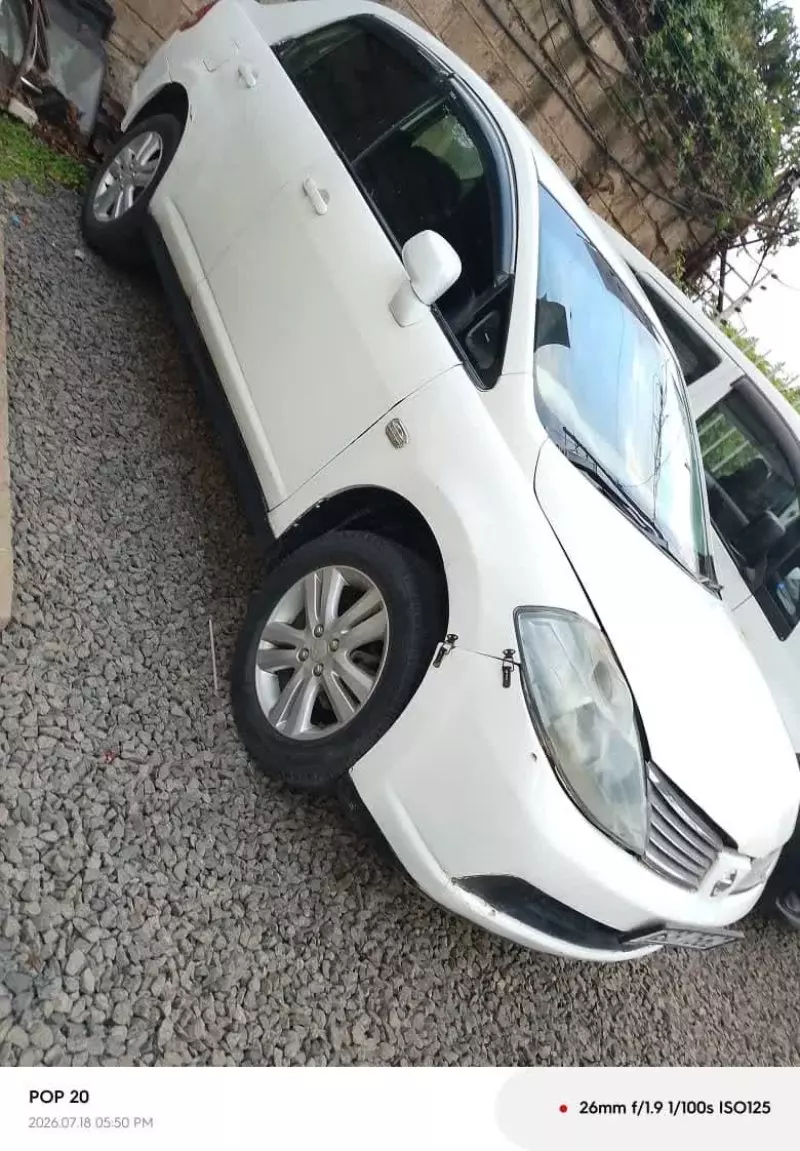 Nissan Tiida   - 2007