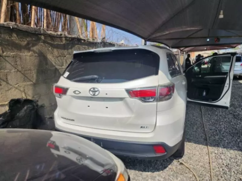 Toyota Highlander - 2015
