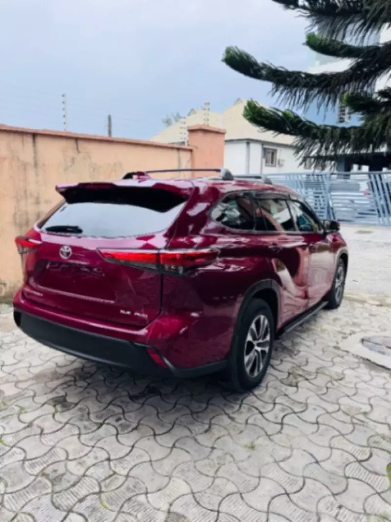 TOYOTA Highlander - 2021