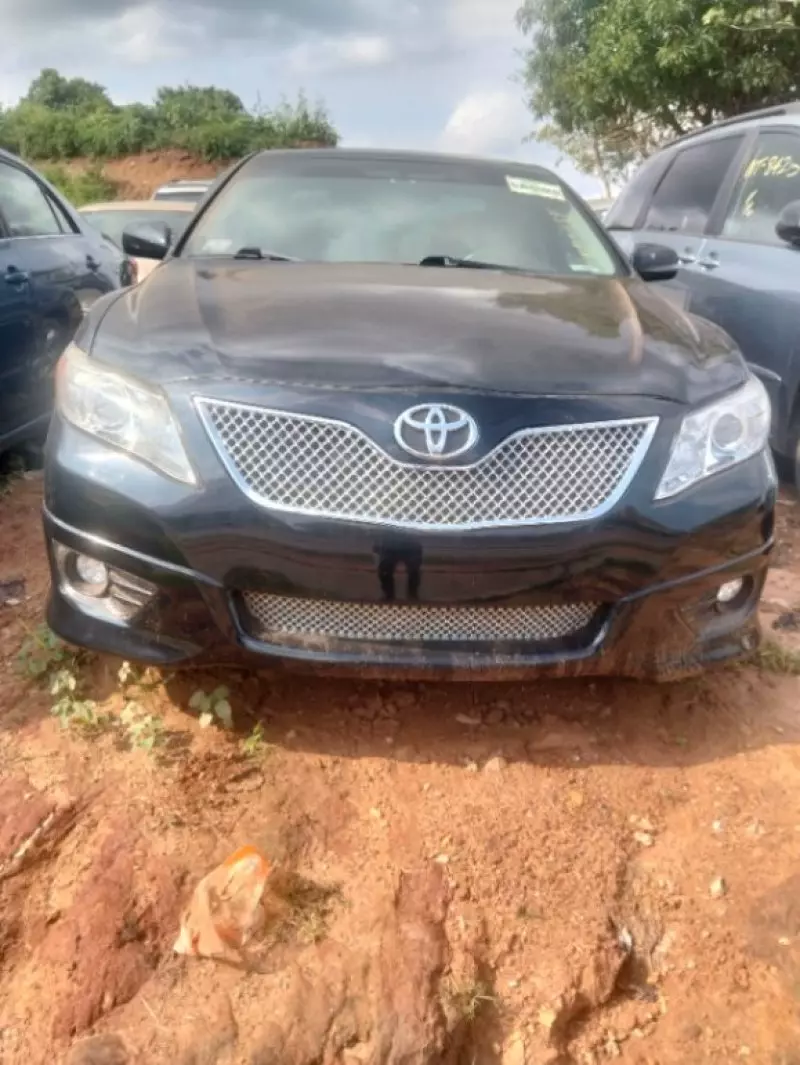 TOYOTA Camry   - 2011