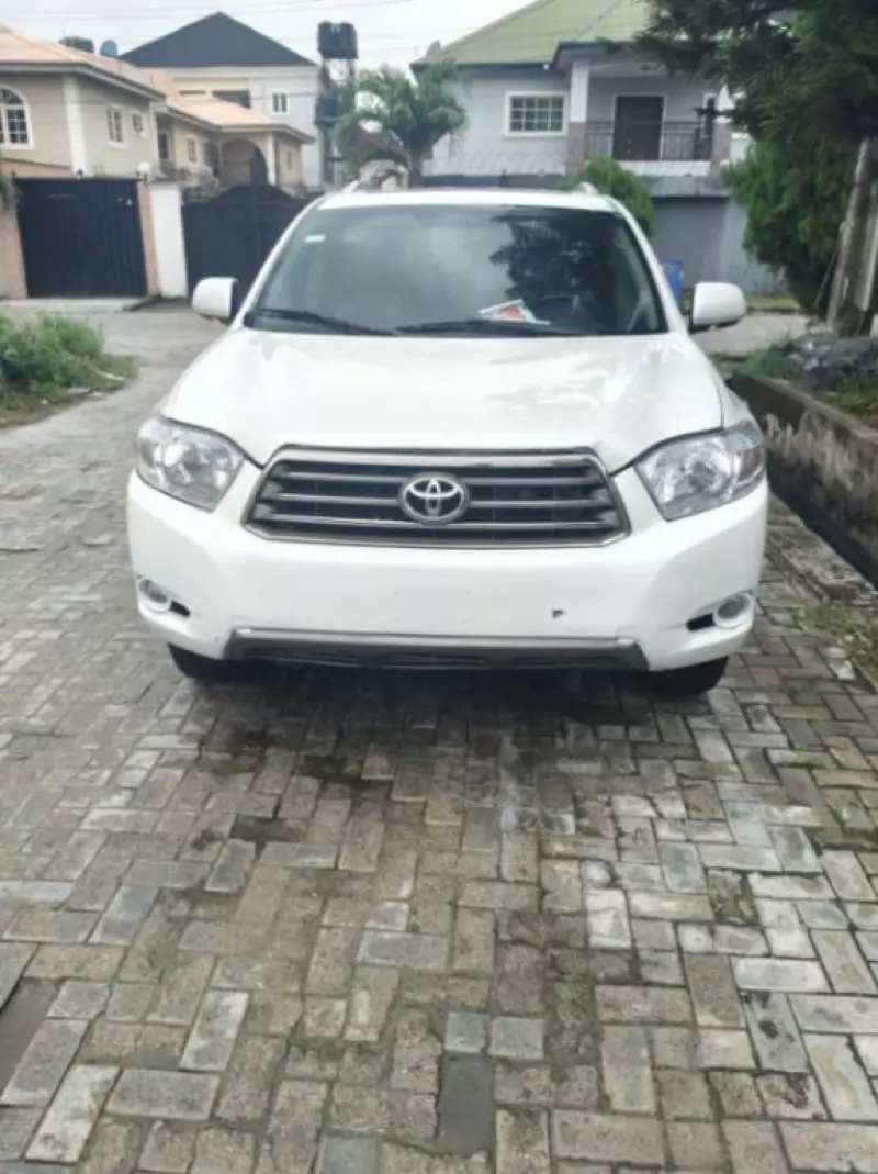 Toyota Highlander - 2010