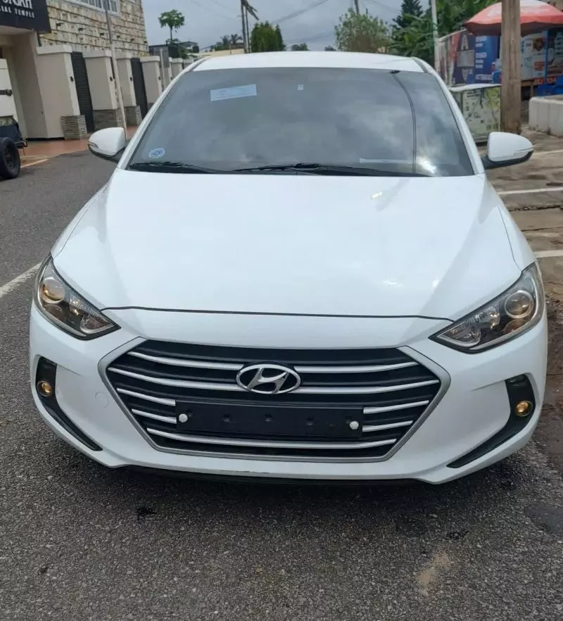 Hyundai Avante   - 2018
