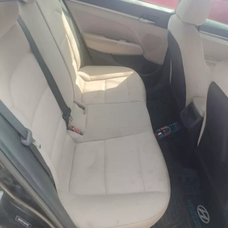 Hyundai Elantra   - 2018
