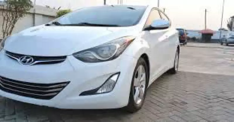 Hyundai Elantra   - 2015