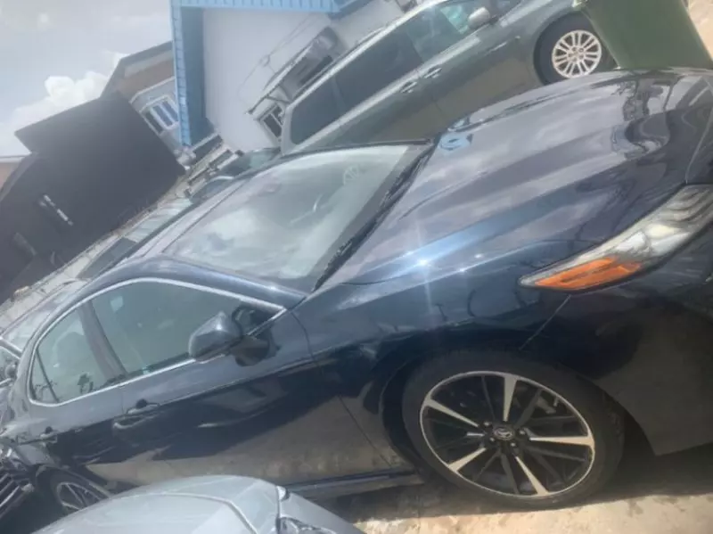 TOYOTA Camry   - 2018