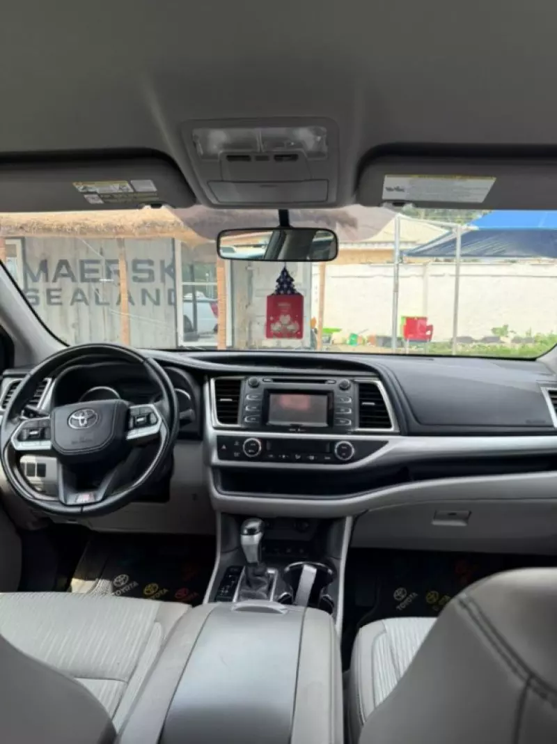 Toyota Highlander - 2015
