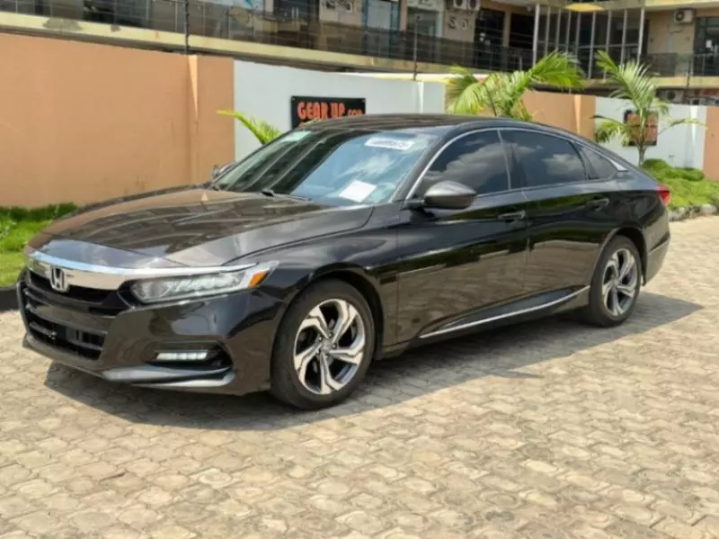 Honda Accord   - 2019