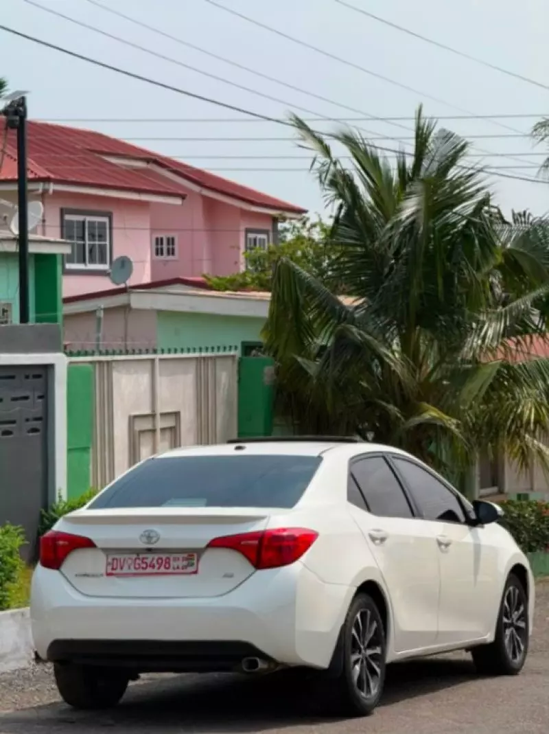 TOYOTA Corolla   - 2017