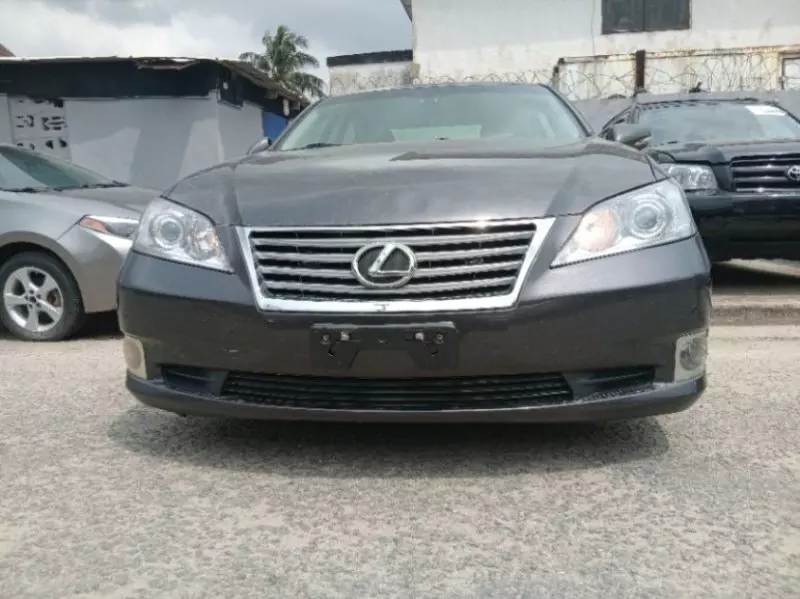 Lexus ES 350   - 2011