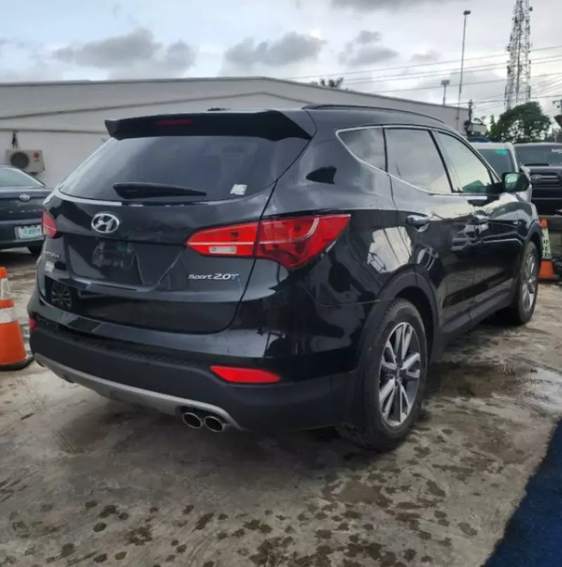 Hyundai Santa FE   - 2014