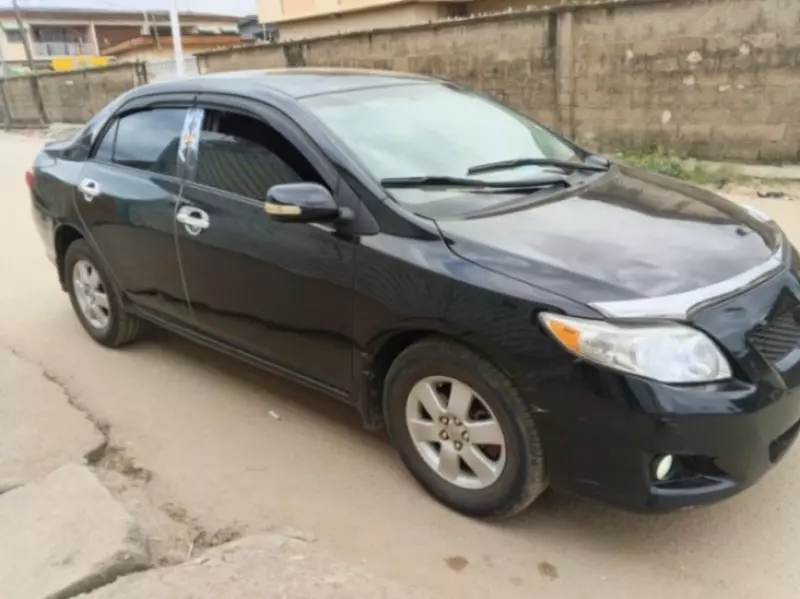 TOYOTA Corolla - 2009