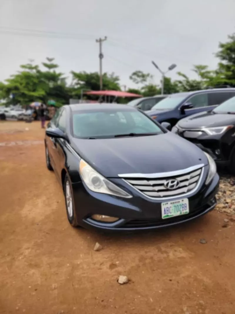 Hyundai Sonata - 2013