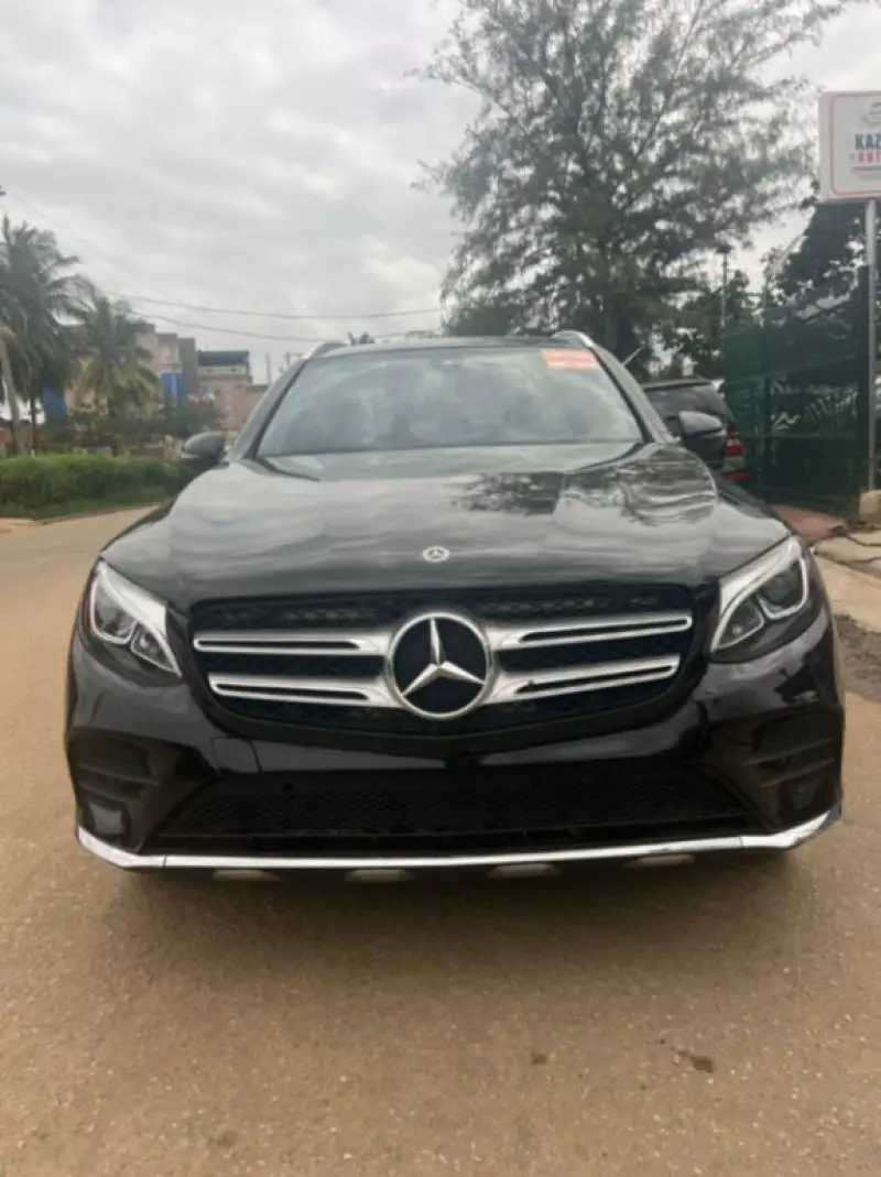 Mercedes-Benz GLC 300   - 2017
