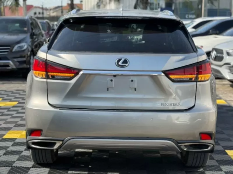 Lexus RX   - 2020
