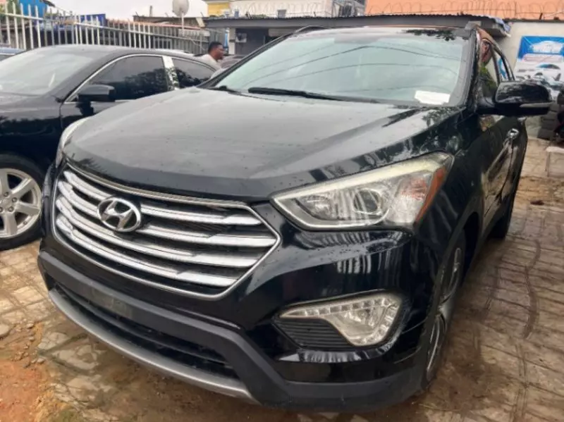 Hyundai Santa Fe   - 2014
