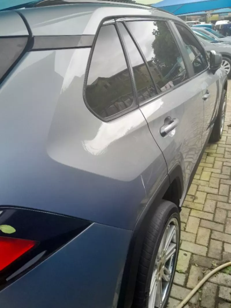 Toyota RAV 4   - 2019