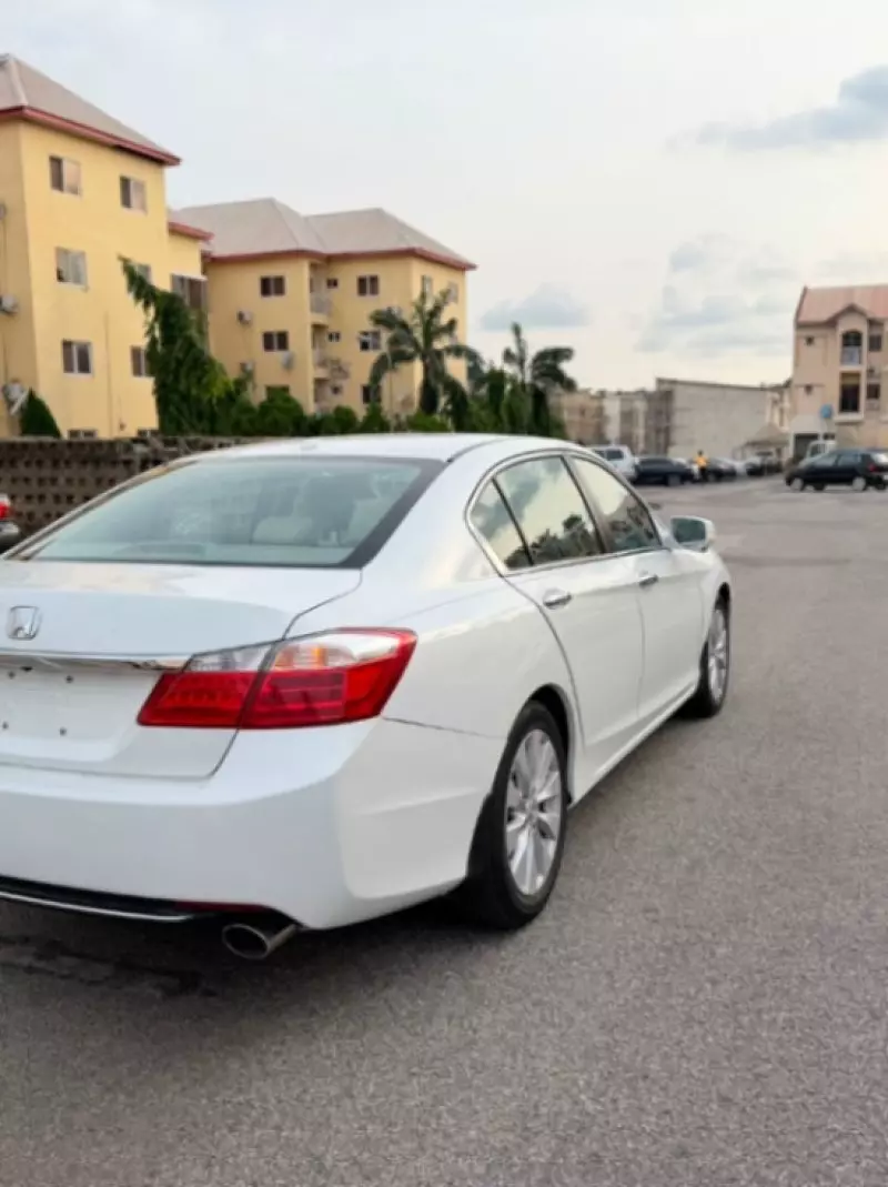 Honda Accord - 2015