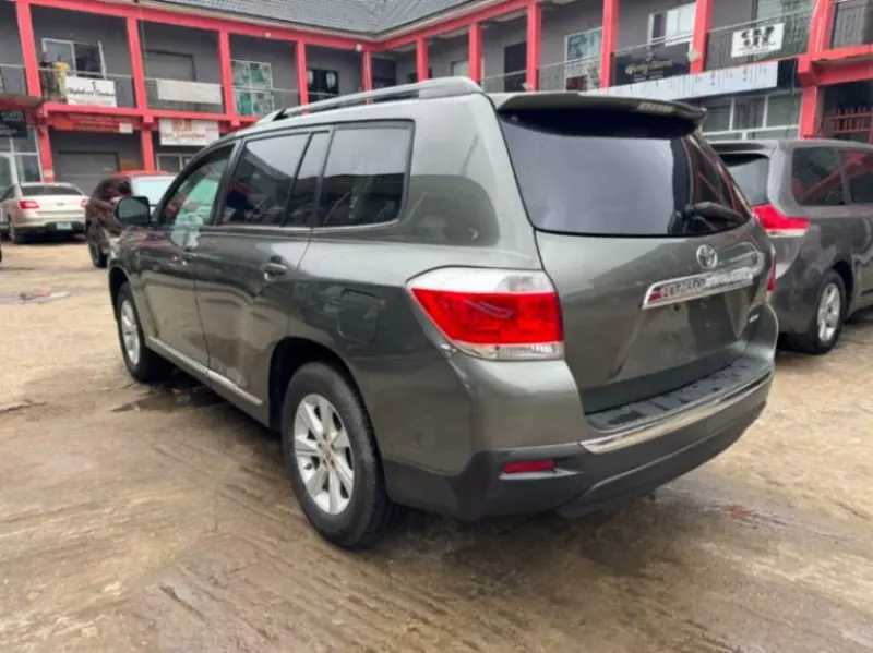 TOYOTA Highlander   - 2013