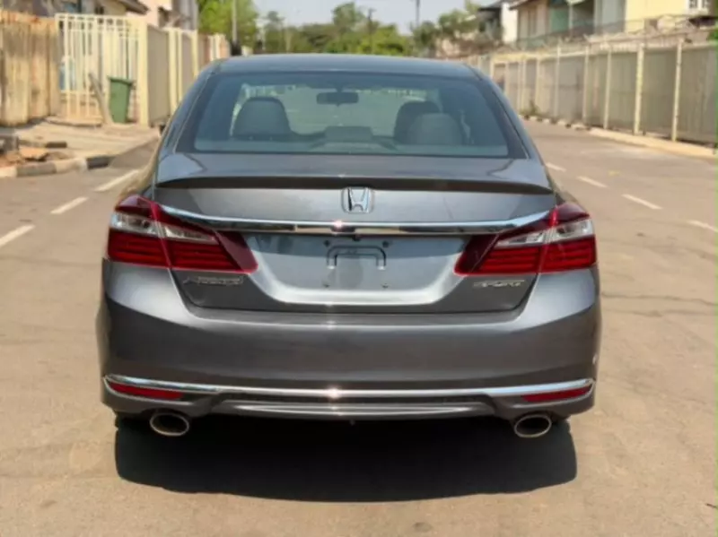 Honda Accord - 2017