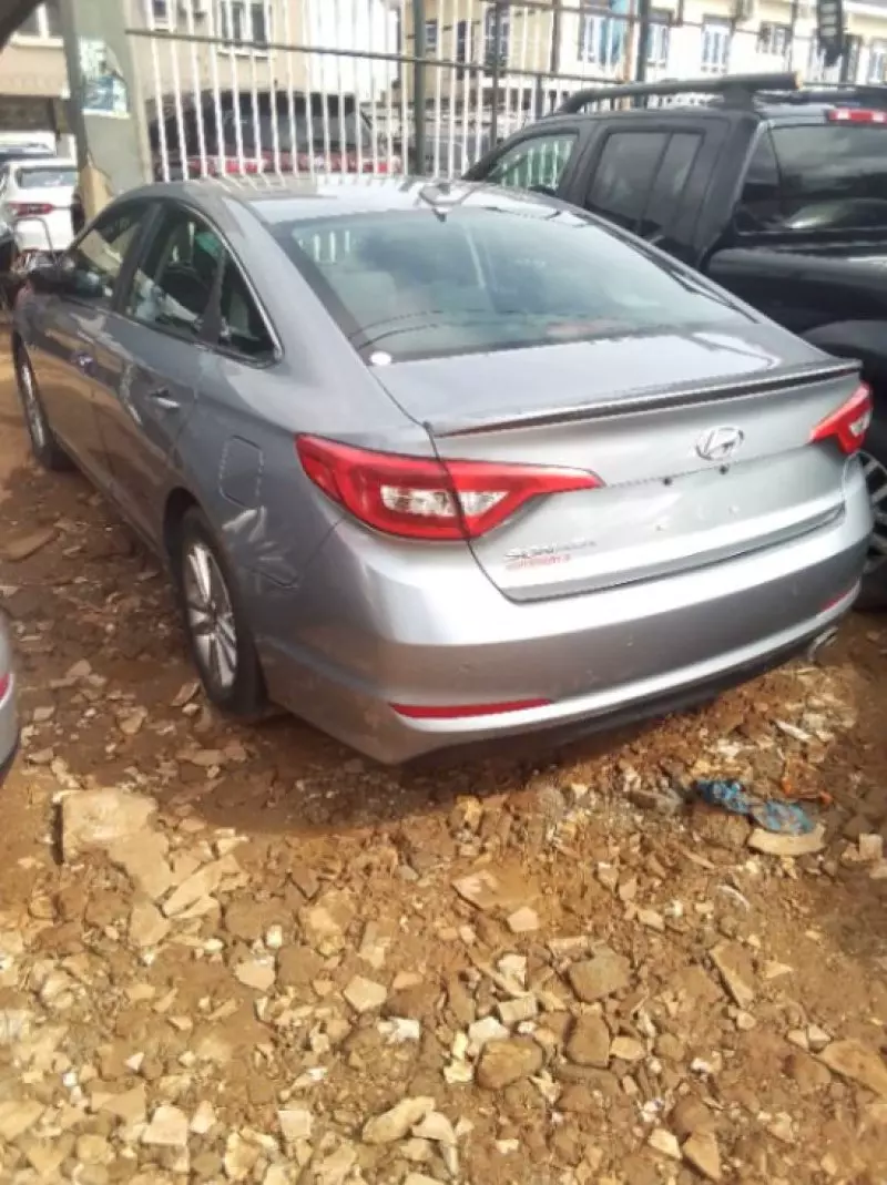 Hyundai SONATA 2,0L BVA GL   - 2017