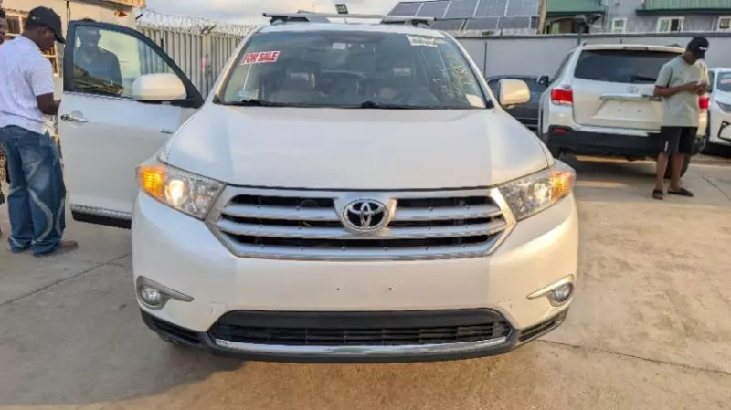 TOYOTA Highlander - 2011
