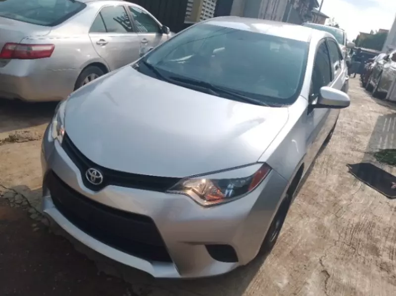 Toyota Corolla   - 2014