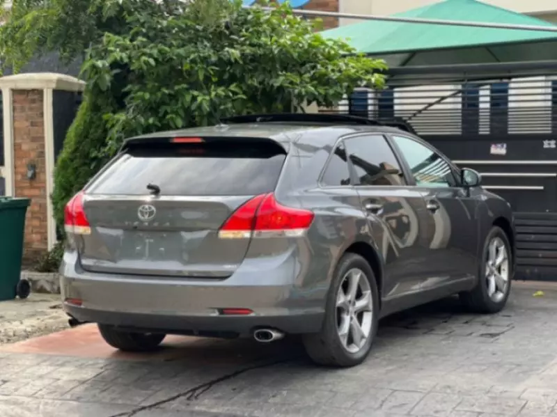 Toyota Venza   - 2025