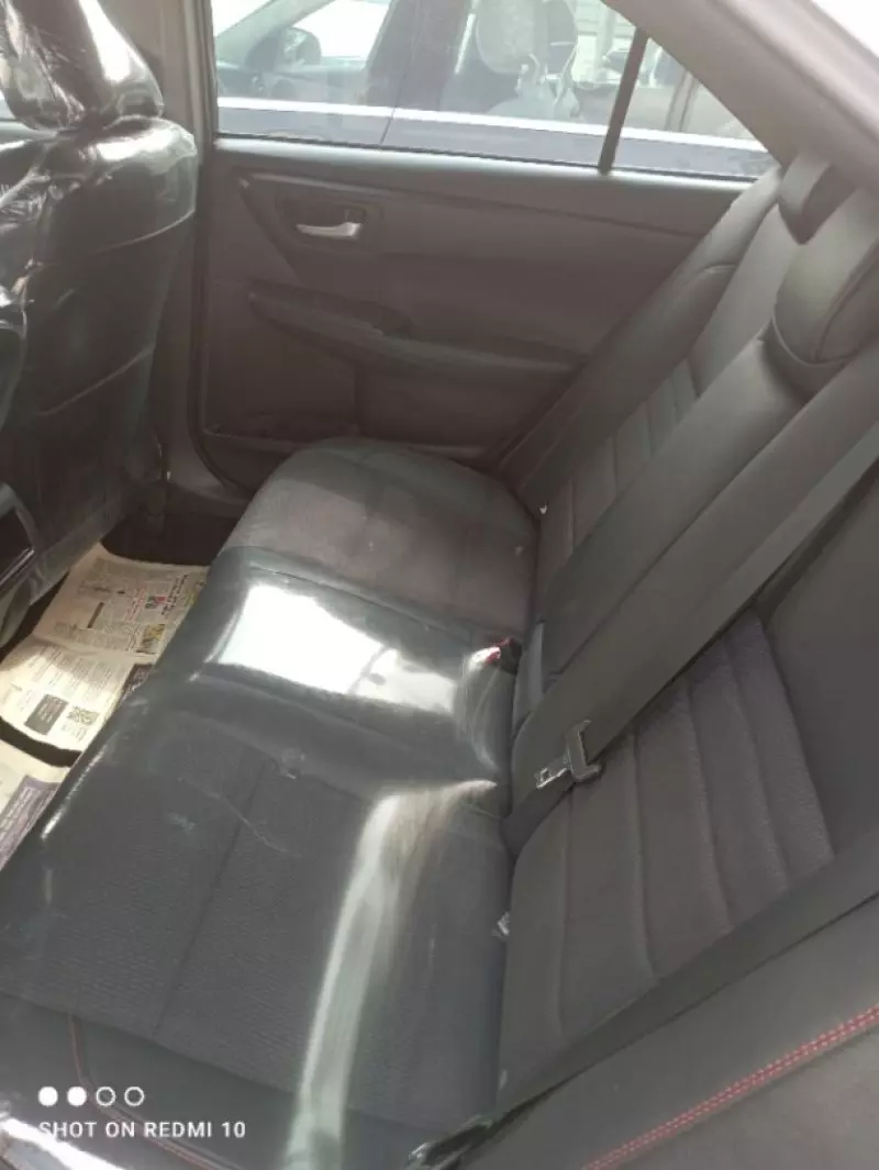 Toyota Camry - 2017