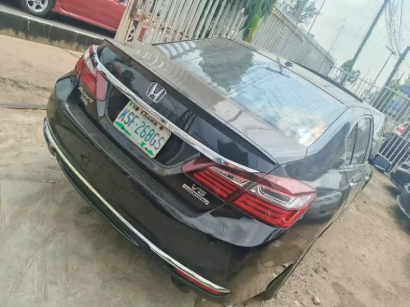 Honda Accord   - 2013