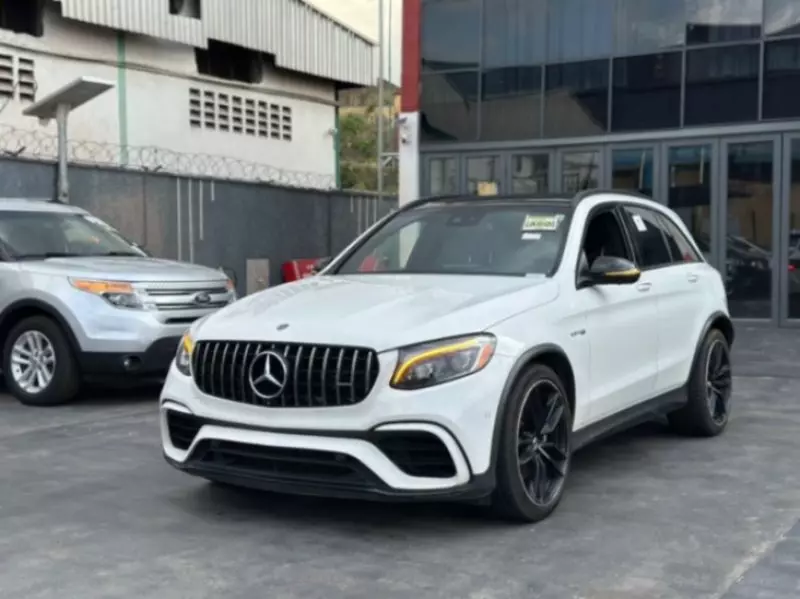 Mercedes-Benz GLC 300   - 2019