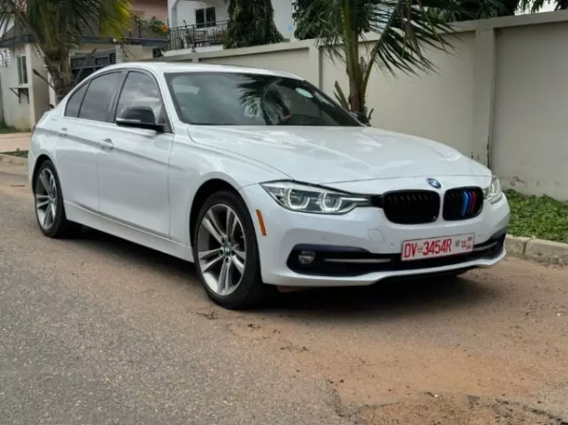 BMW 330   - 2017