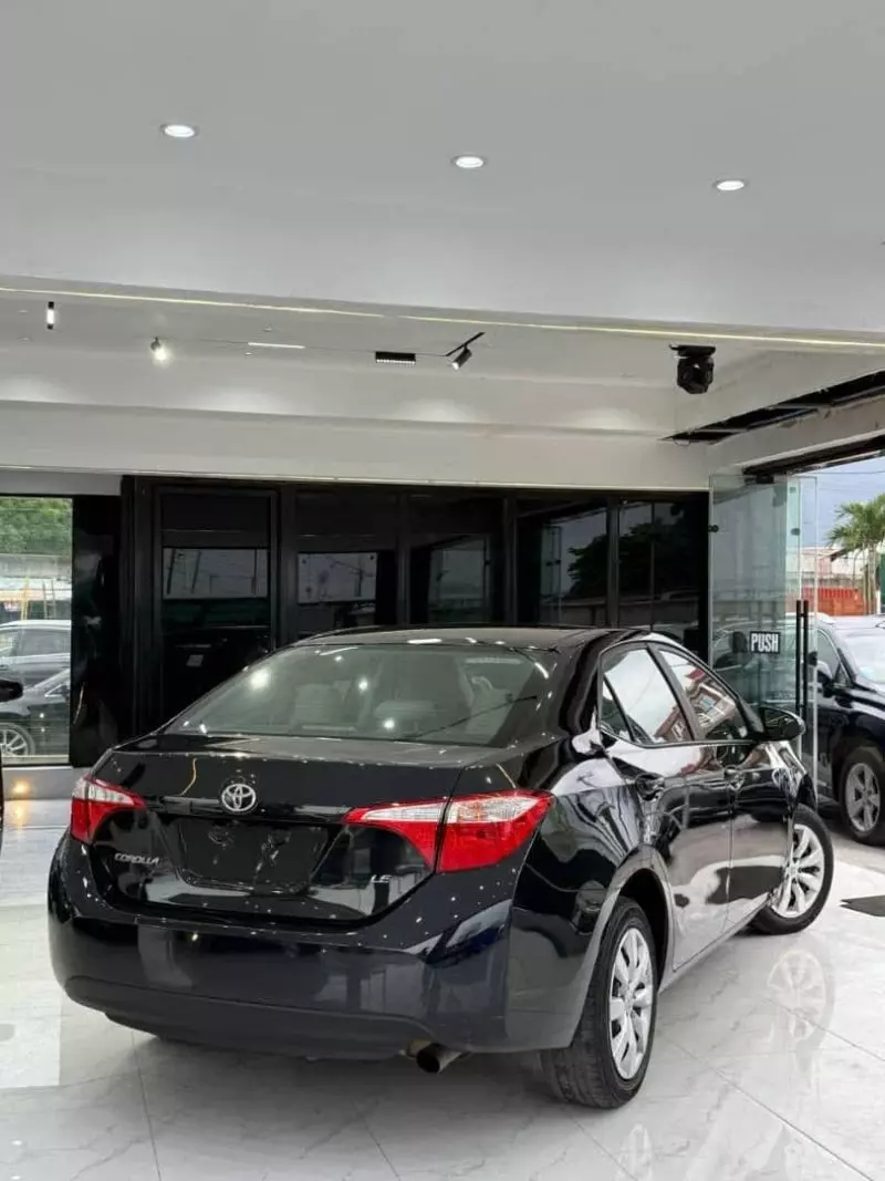 Toyota Corolla   - 2016