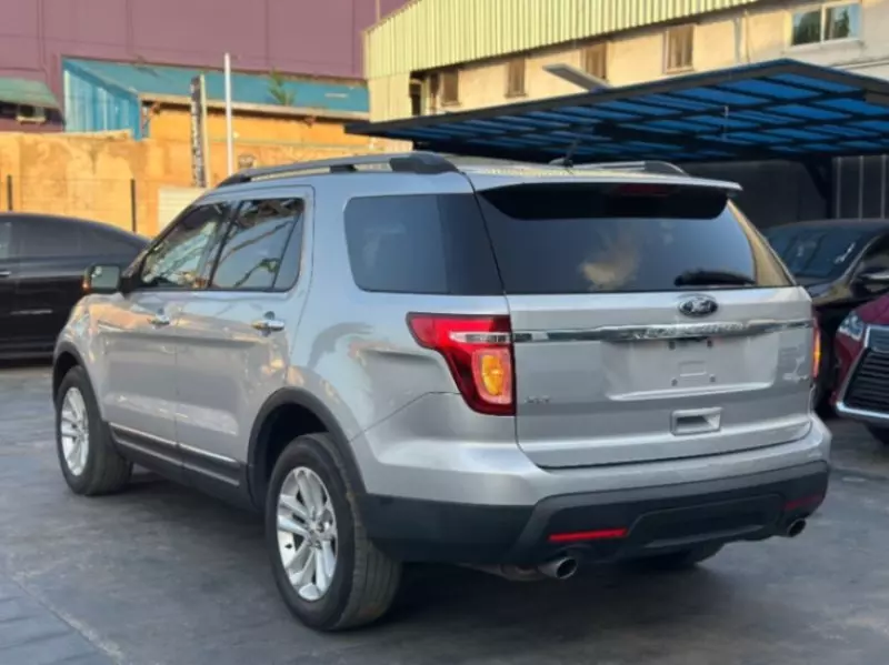 Ford Explorer   - 2014