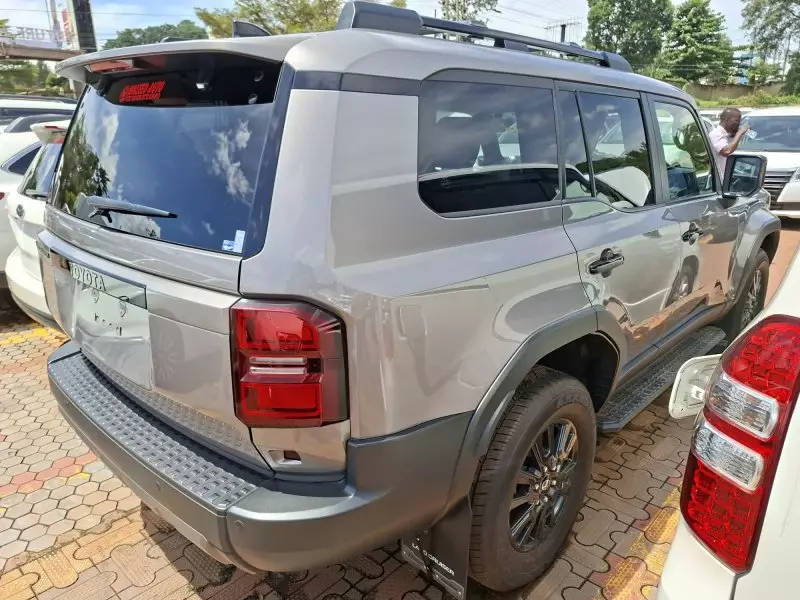 Toyota Landcruiser Prado   - 2024