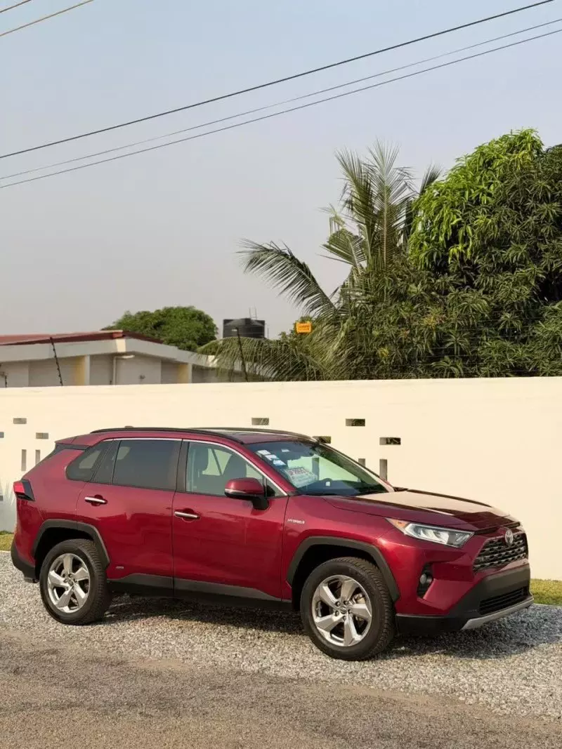 Toyota RAV 4   - 2020