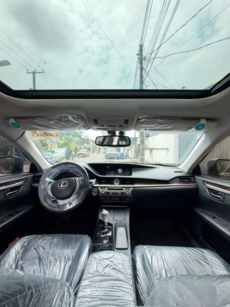 Lexus ES   - 2013